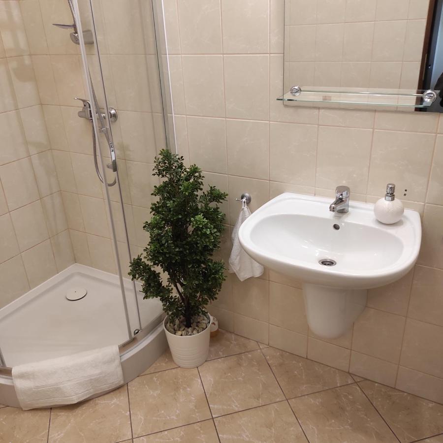Apartament Promenada Park 코워브제크 외부 사진